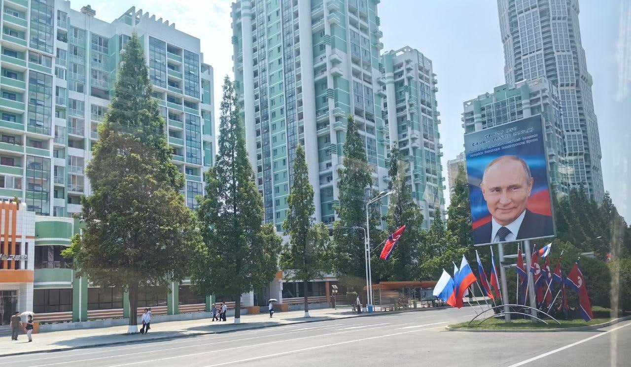 Портрет Путина в Пхеньяне